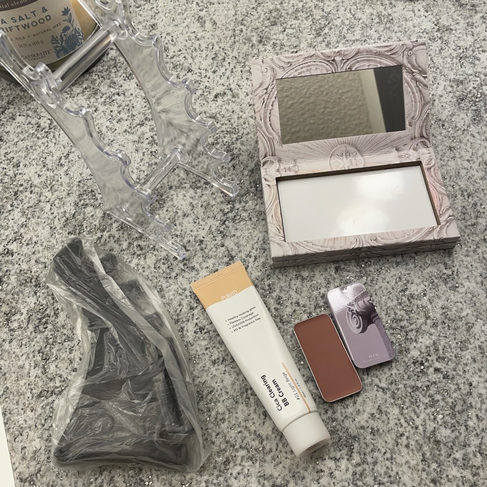 Makeup bundle